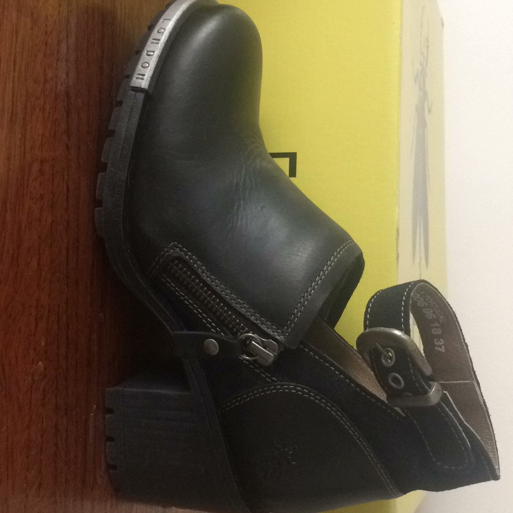 Brand new Fly London booties
